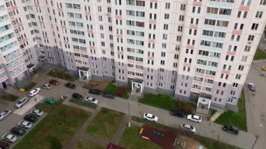 Moskova, Rusya'nın konut binasının avlusu.