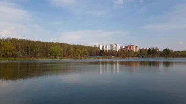 Moskova, Rusya'nın Zelenograd yönetim bölgesinde okul Gölü
