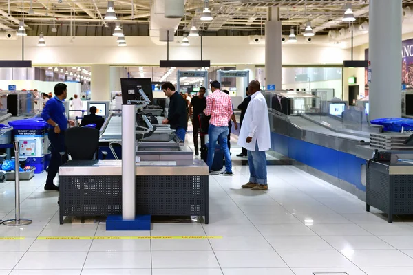Dubai, UAE - April 10. 2018. pre-flight inspection zone at airport — Stock Photo, Image