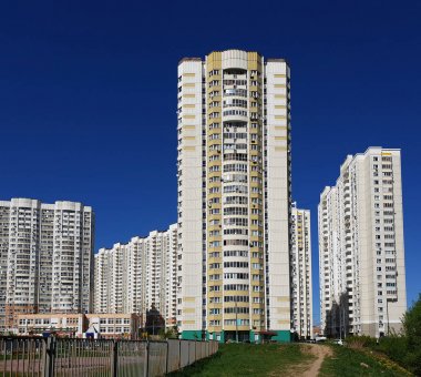 şehirde, Rusya'nın ekolojik temiz bir yerde şehir manzarası