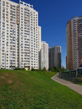 Tipik çok katlı evlerde bir Khimki, Rusya Federasyonu