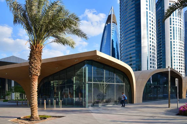 Doha, Qatar - Nov 21. 2019. DECC metro station outdoors — Stock Photo, Image