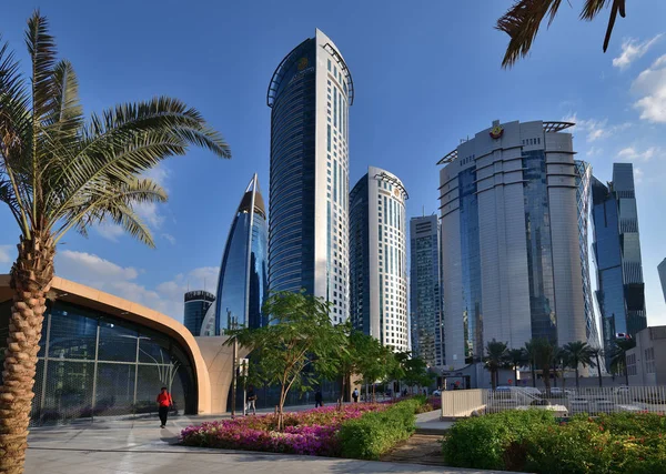 Doha, Qatar - Nov 21. 2019. Outdoor lobby DECC metro station — Stock Photo, Image