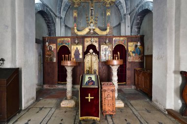 Kotor, Karadağ - 10 Haziran. 2019. St. Luke Kilisesi 'nin içi Eski Şehir Meydanı' nda.