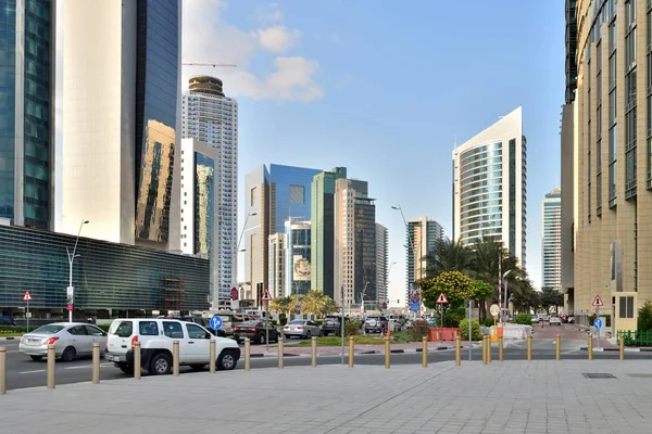 Doha, Qatar - Nov 21. 2019. Un centro de conferencias servicio Street — Foto de Stock