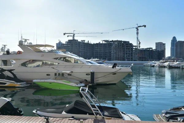 Doha, Qatar - 23 novembre. 2019. Yachts à Porto Arabie sur l'île des Perles — Photo