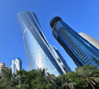 Doha, Katar - 24 numara. 2019. Al Bidda Kulesi ve Dünya Ticaret Merkezi