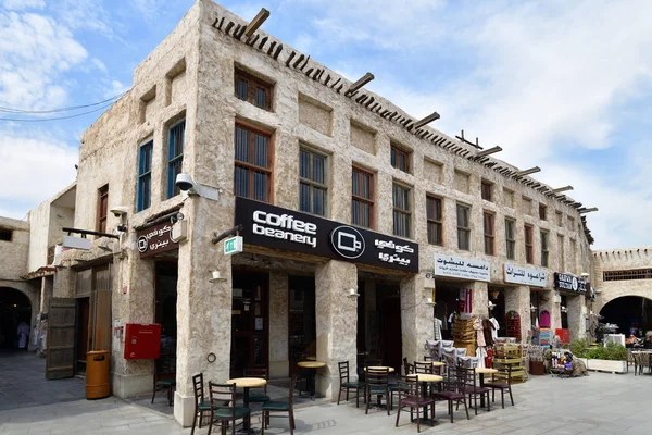 Ντόχα, Κατάρ - 21 Νοεμβρίου. 2019. Street cafe στην αγορά Souq Waqif — Φωτογραφία Αρχείου