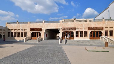 Doha, Katar - 21 Kasım. 2019. Falcon Souq - geleneksel Arap avı için şahin pazarı