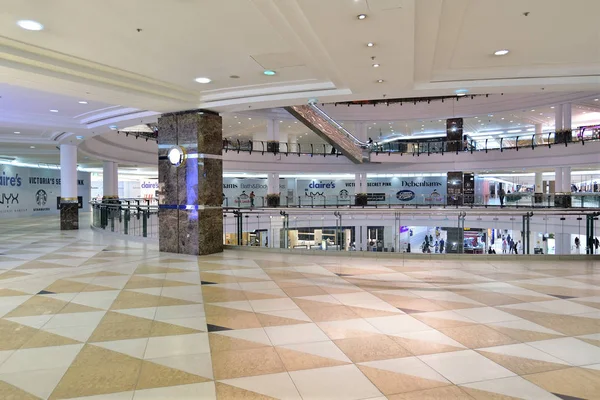 (Inggris) Doha, Qatar - November 18. Tahun 2019. Interior Doha City Center - Shopping Center . — Stok Foto