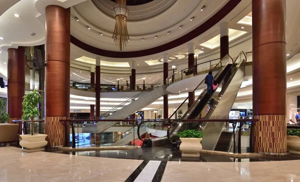 Doha, Qatar - 21 novembre. Il 2019. Interior Lagoon Mall - centro commerciale — Foto Stock