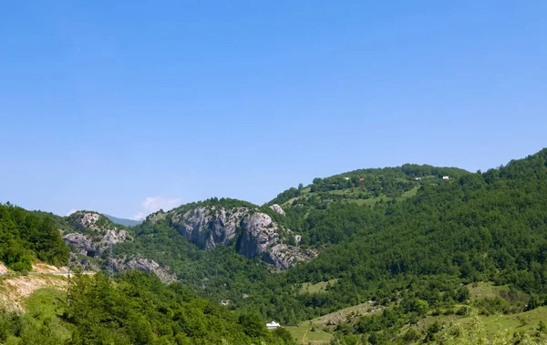 A paisagem montanhosa no norte de Montenegro — Fotografia de Stock