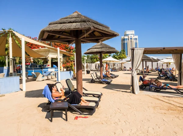 Dohá, Katar - 11. listopadu. 2019. Private Beach Grand of Hyatt Hotels — Stock fotografie