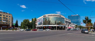 Voronezh, Rusya - 23 Ağustos. 2018. Revolution Avenue 'da Proletarian Sineması