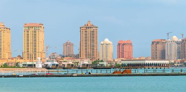Katar 'ın Doha kentindeki İnci Adası' ndaki evleri.