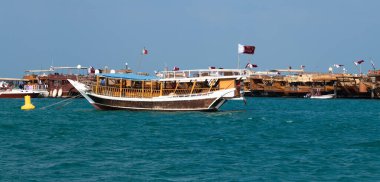 Katar, Doha 'da Katar bayraklı gezi tekneleri