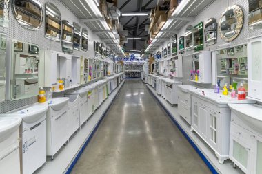Gryazi, Rusya - 30 Ağustos. 2016 yılı. Prorab hipermarket banyosu için malzeme bölümü.