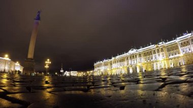 Geceleri Saray Meydanı. St. Petersburg, Rusya. Zaman atlamalı, 4k Uhd