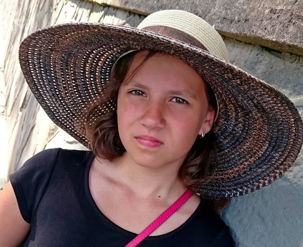 A girl in the hat — Stock Photo, Image