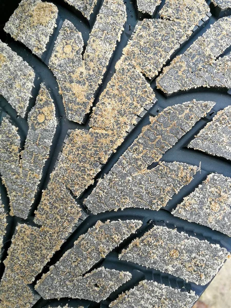 Um pneu e inverno — Fotografia de Stock