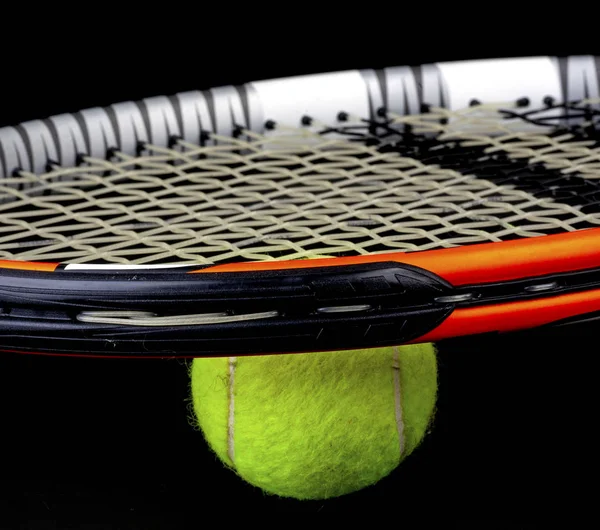 Tennisschläger Und Ball — Stockfoto
