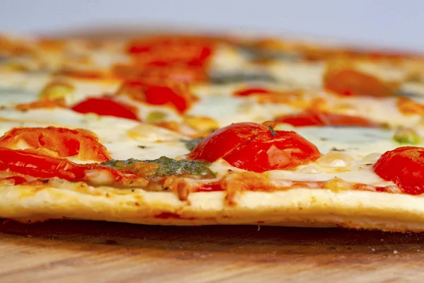 Pizza Con Tomates Cherry Mozzarella — Foto de Stock