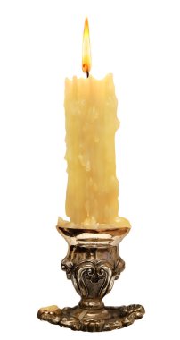 eski mum vintage bronz şamdan yakma. Beyaz arka plan üzerinde izole.