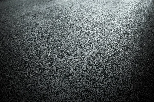 Tumma asfaltti roadbed . — kuvapankkivalokuva