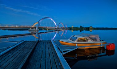 Gece sahne - harbor view Solvesborg yaya köprüsü 
