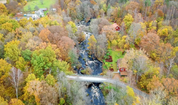 瑞典野生河流10月份 — 图库照片