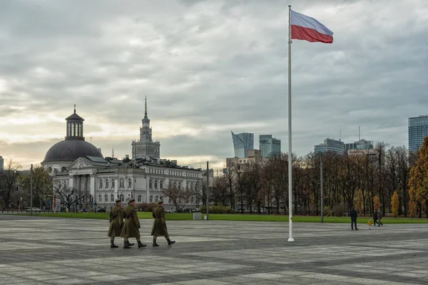 Warsaw Pologne Novembre 2019 Changement Heure Garde Sur Une Tombe Images De Stock Libres De Droits