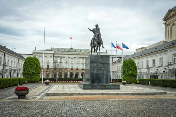 Warsaw Pologne Novembre 2019 Monument Josef Poniatowski Devant Palais Présidentiel Photo De Stock