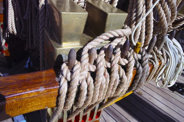 Velha corda marinha — Fotografia de Stock