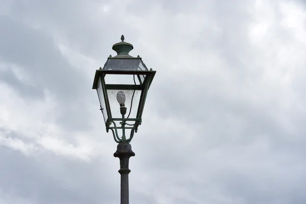 Detalhe da lâmpada de rua velha — Fotografia de Stock