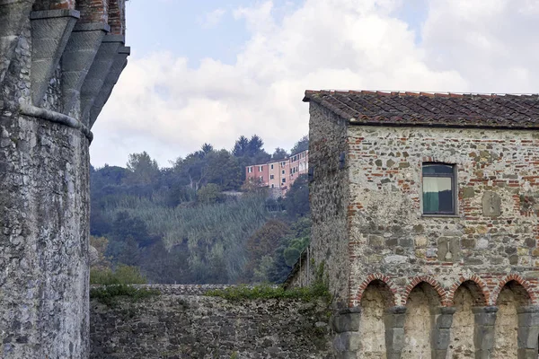 El poderoso Pisan Fortezza Firmafede en Sarzana —  Fotos de Stock