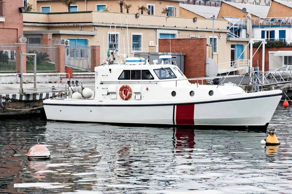 Barca di soccorso italiana — Foto Stock