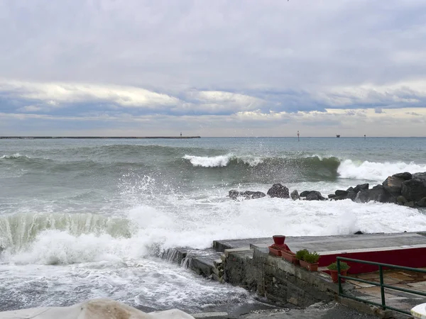 genova pegli fırtınada detay