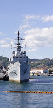 askeri gemi bir Harbour