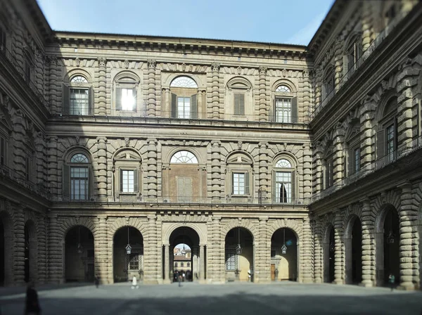 Blick auf den Palazzo Pitti — Stockfoto