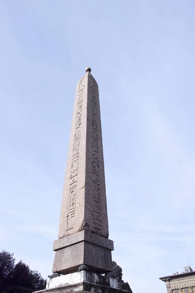 Detail van obelisk in palazzo pitti — Stockfoto