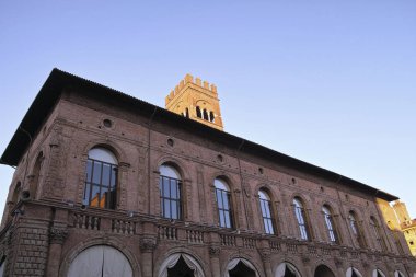 Bologna, İtalya'nın ana Meydanı sarayda Kral Enzo