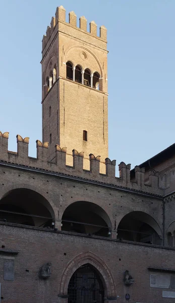 Италия, дворец короля Энцо в Болонье — стоковое фото