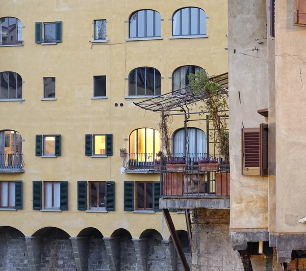 รายละเอียดของ Ponte Vecchio — ภาพถ่ายสต็อก