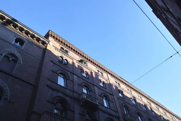 Fassade des alten Gebäudes — Stockfoto