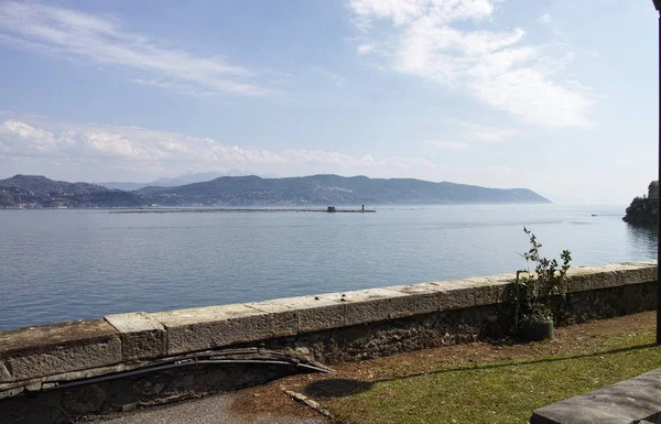 Vista muito agradável do golfo de la speiza da base militar de varignano — Fotografia de Stock