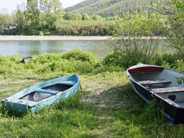 nehir magra la spezia içinde aynı tekneyle detay