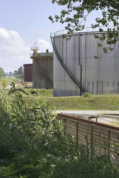 Zakład chemiczny w la speiza — Zdjęcie stockowe