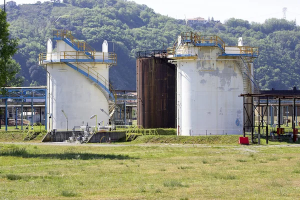 Chemiefabrik in la speiza — Stockfoto