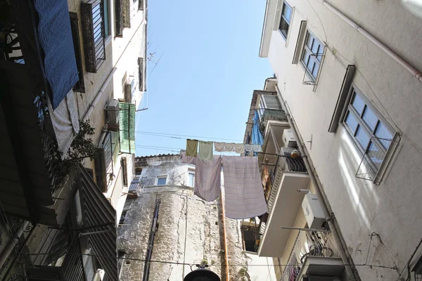 Vieux bâtiment dans la ville de naples — Photo