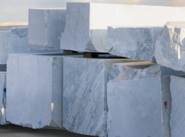 detay ve liman marina di Carrara mermer blok